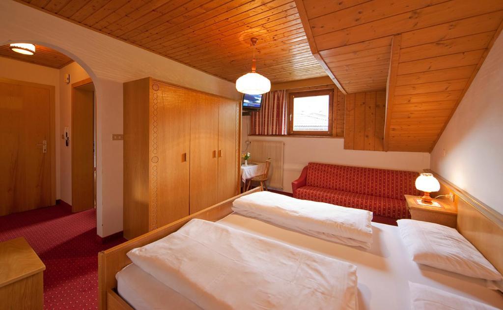 Hotel Rainegg Olang Room photo